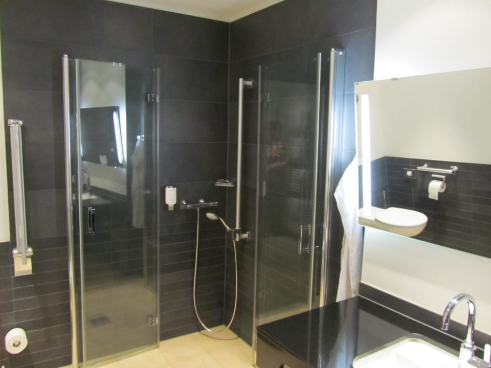 Die riesige Dusche Hotel Klostergarten