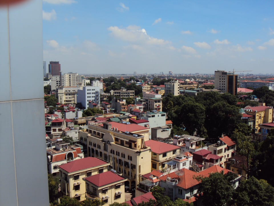 Ausblick vom Poolbereich La Casa Hanoi Hotel