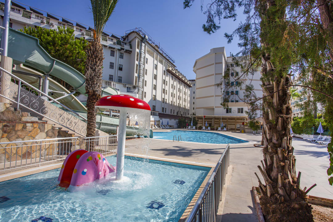 Pool Club Hotel Mirabell