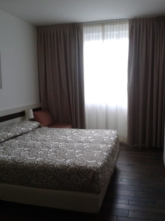 Schlafzimmer der neuen Wohnungen Aparthotel Holiday