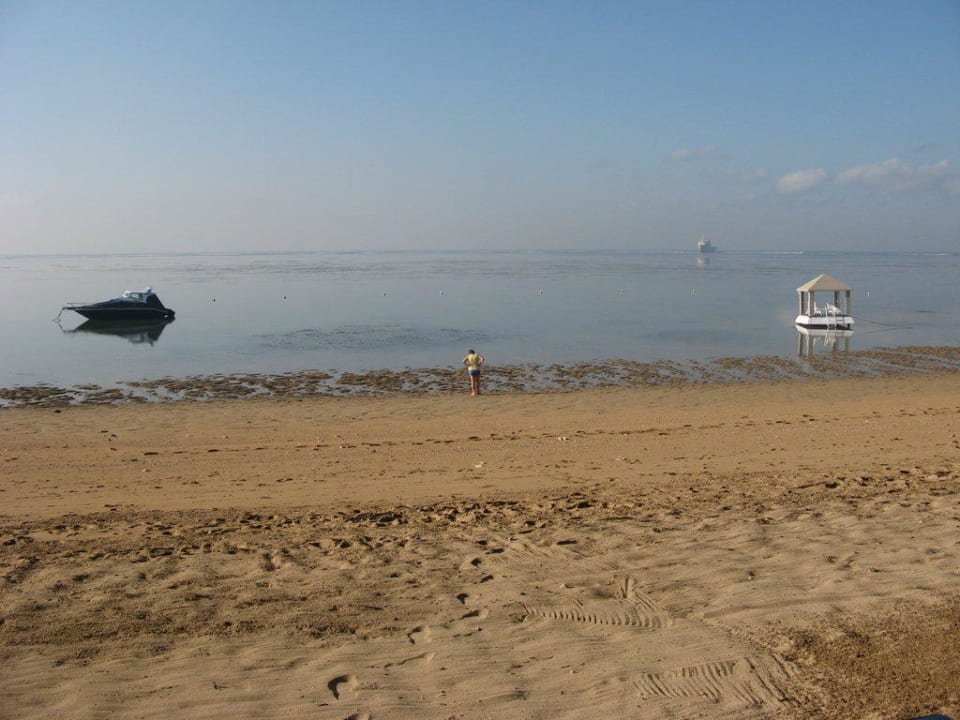Strand bei Ebbe Puri Santrian