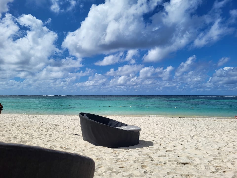 Strand Crystals Beach Resort Belle Mare, a member of Radisson Individuals