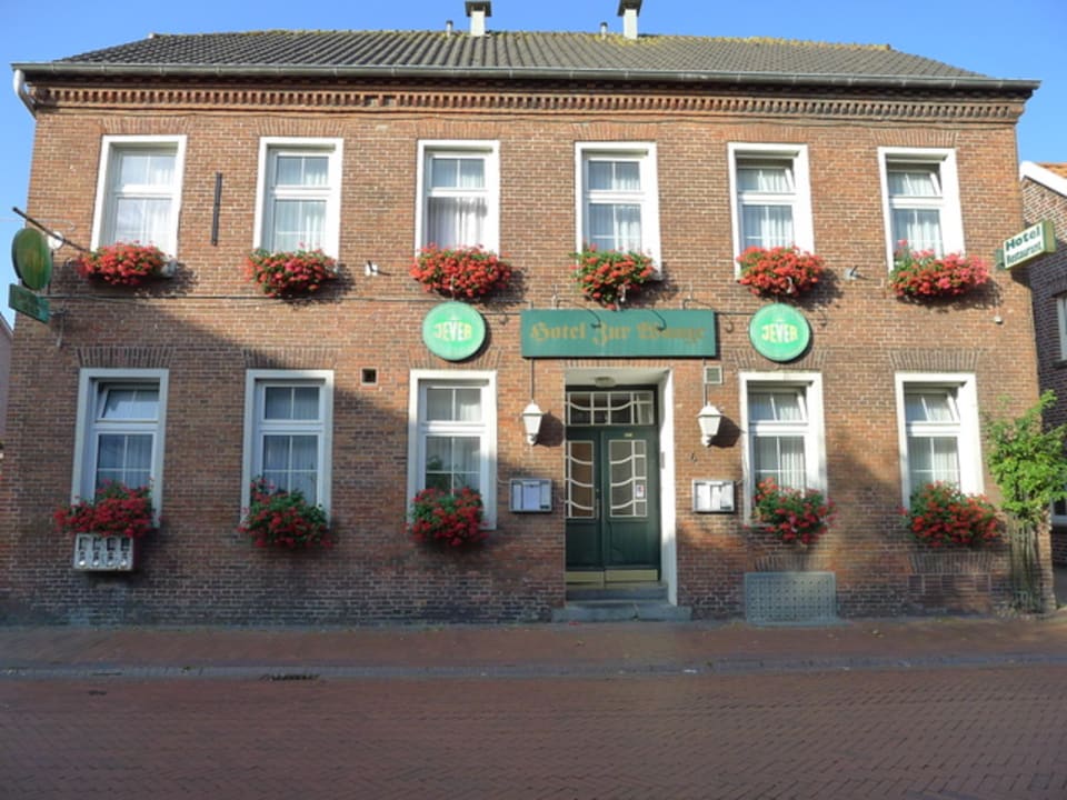 Außenansicht Hotel Zur Waage (Marienhafe)