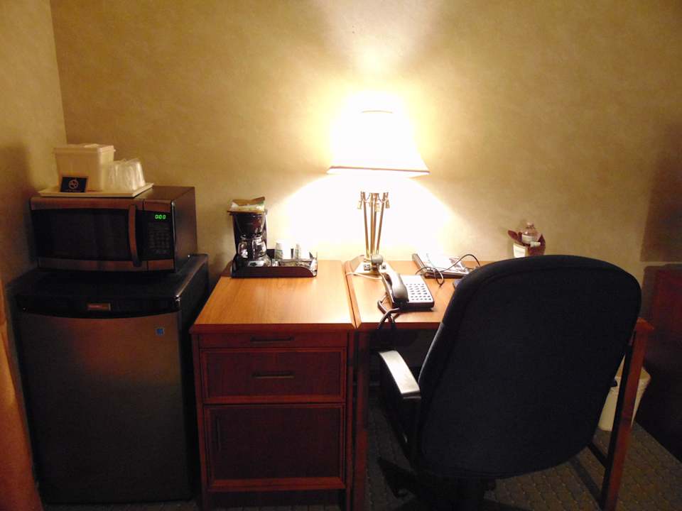 Refrigerator, microwave, coffee machine Quality Hotel & Suites Airport East