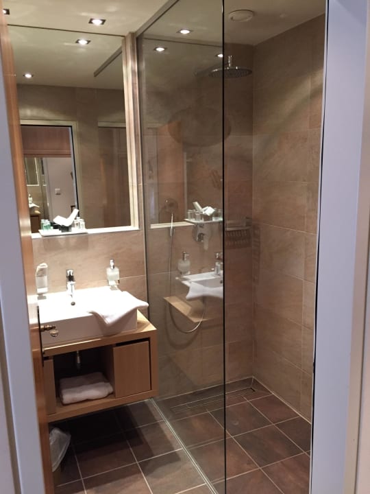 Badezimmer Alpeiner Nature Resort Tirol