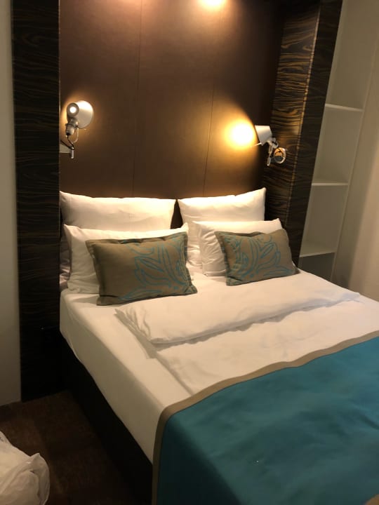 Zimmer Motel One Hamburg Airport