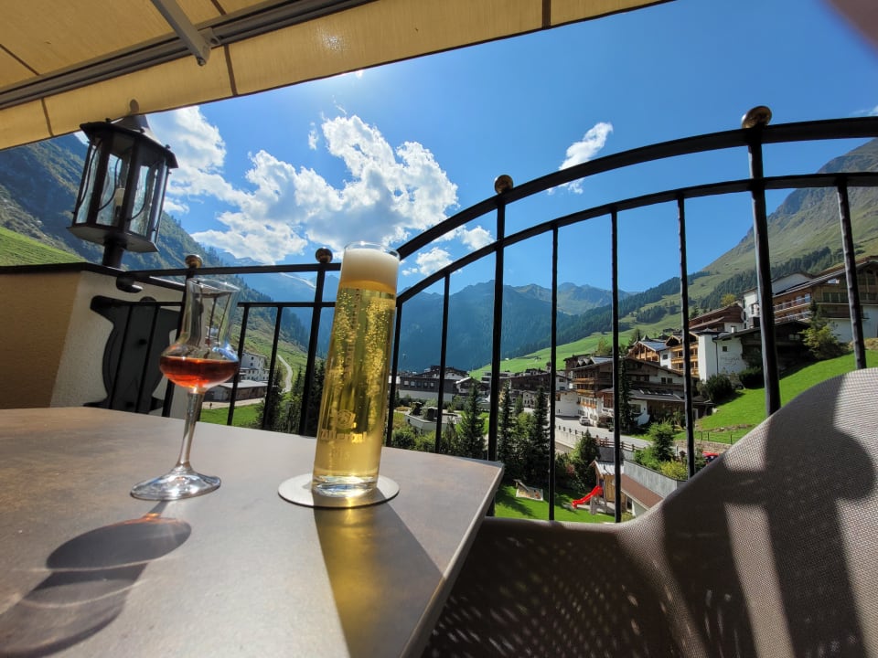 Außenansicht Hotel Alpenhof