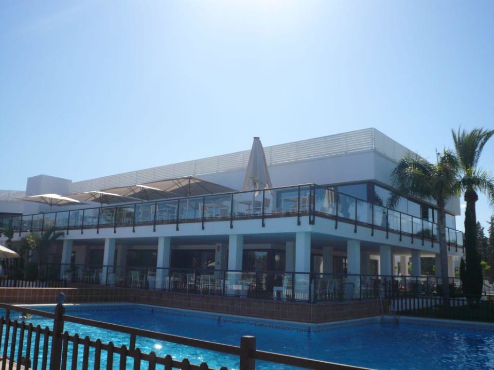 Piscina-cafeteria-restaurante Hotel Parador de Mojacar