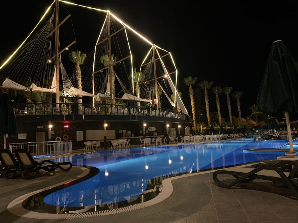 Pool Can Garden Resort