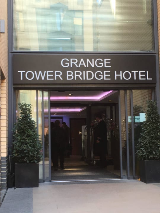 Haupteingang Tag Leonardo Royal London Tower Bridge