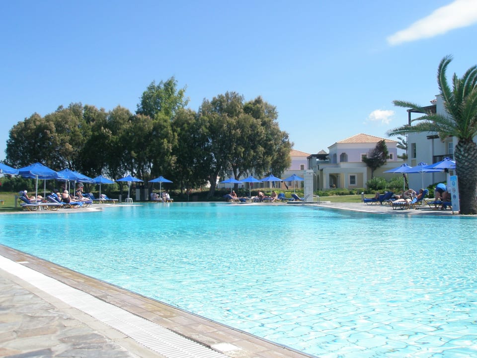 Pool am Meer Neptune Luxury Resort