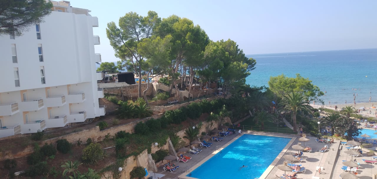 Pool Hotel Vibra Beverly Playa