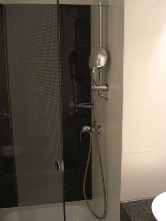 Bad / WC Motel One Nürnberg-Plärrer