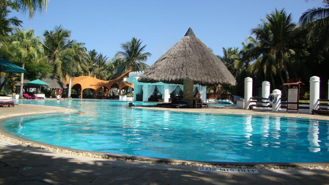 Pool Hotel Southern Palms Beach Resort