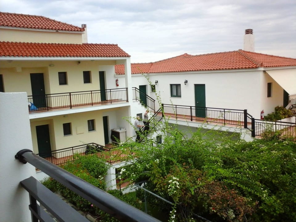 Aussicht vom Balkon zum Nebenhaus Hotel Kalidon Panorama