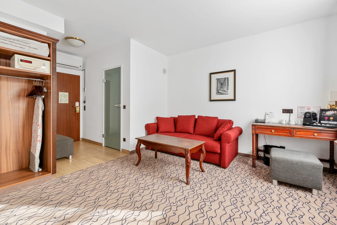 Zimmer King's Hotel Center