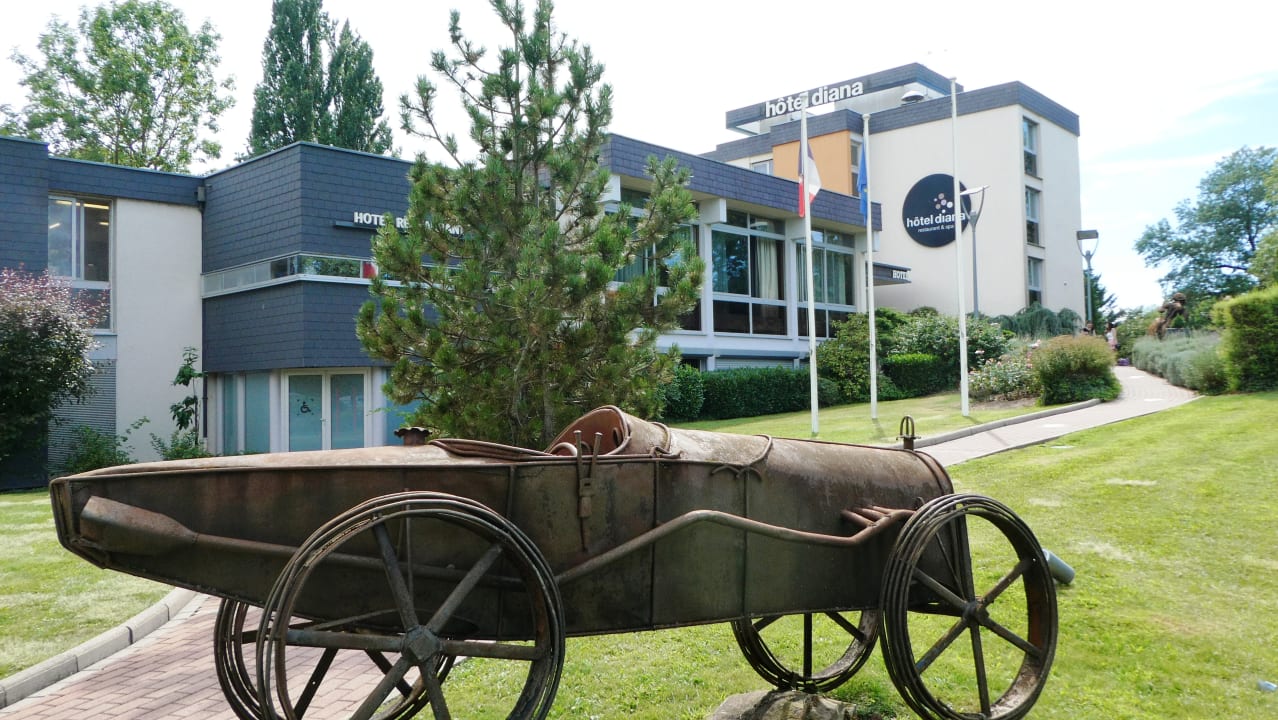 Außenansicht Hotel Diana by HappyCulture