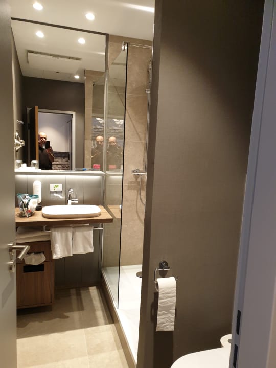 Zimmer H+ Hotel Bremen