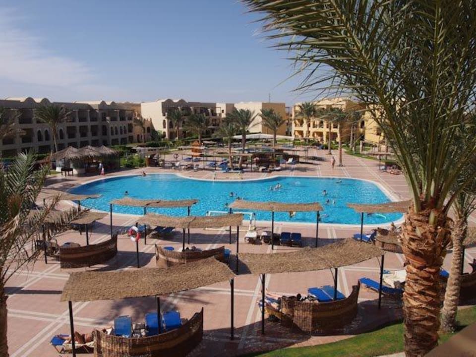 Schöner Pool TUI BLUE Samaya