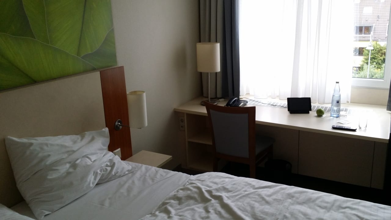 Zimmer Essential by Dorint Hotel Köln-Junkersdorf