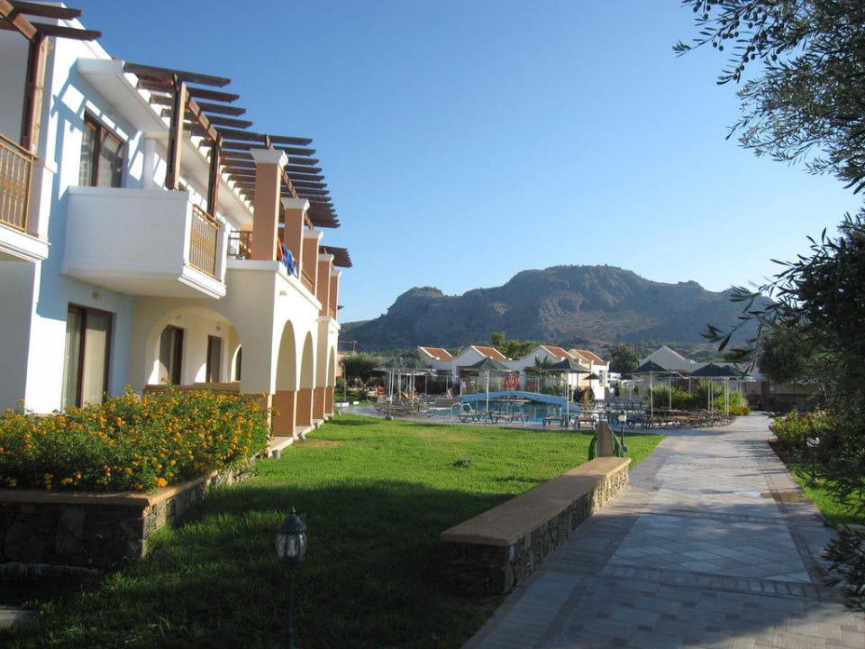 Wohnanlage mit Grünflächen Lindos Imperial Resort & Spa