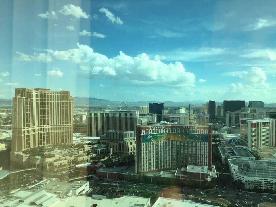 Blick auf den Strip vom Hotelzimmer aus Trump International Hotel Las Vegas