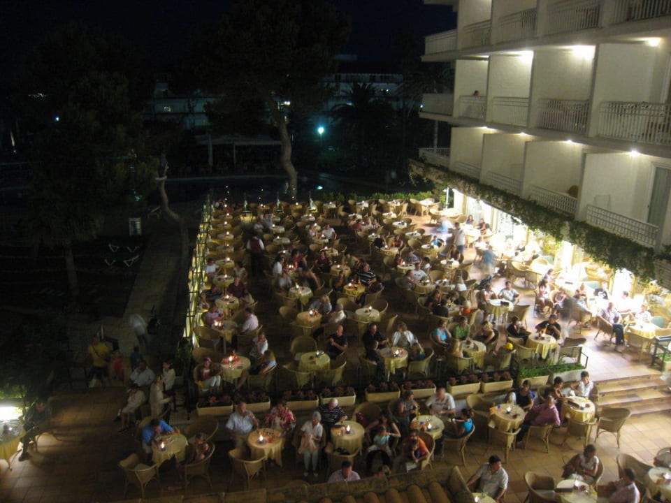 Abendprogramm Playa Esperanza Resort