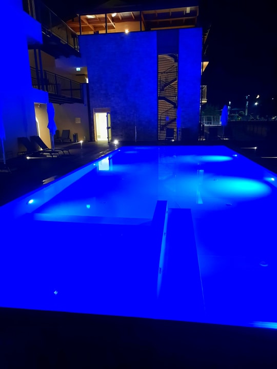 Pool Leonardo Hotel Lago di Garda – Wellness and Spa