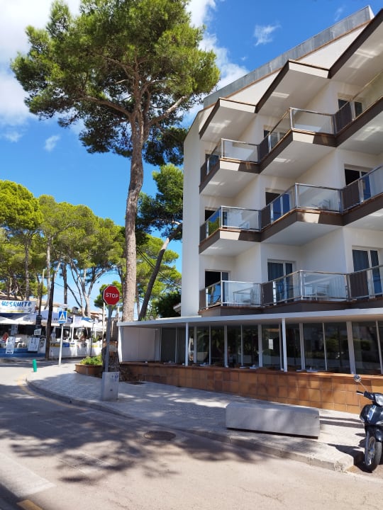 Außenansicht Hotel Clumba