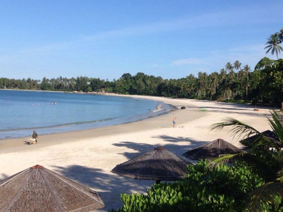 Schöner sauberer Strand Hotel Angsana Bintan