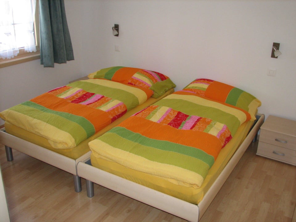 Schlafzimmer Ferienwohnung Castellino Saas-Grund