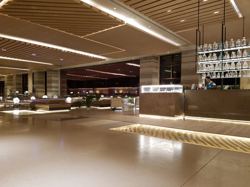 Lobby Saadiyat Rotana Resort &  Villas
