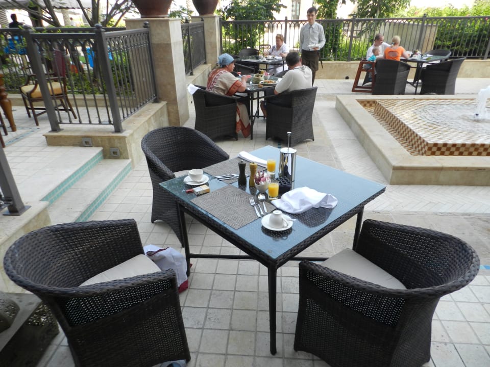 Unser Frühstückstisch Ajman Saray, a Luxury Collection Resort