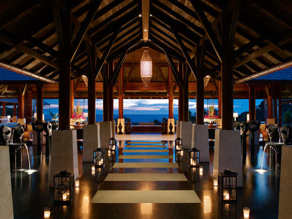 Entrance to Main Lobby Hotel Shangri-La's Boracay Resort & Spa