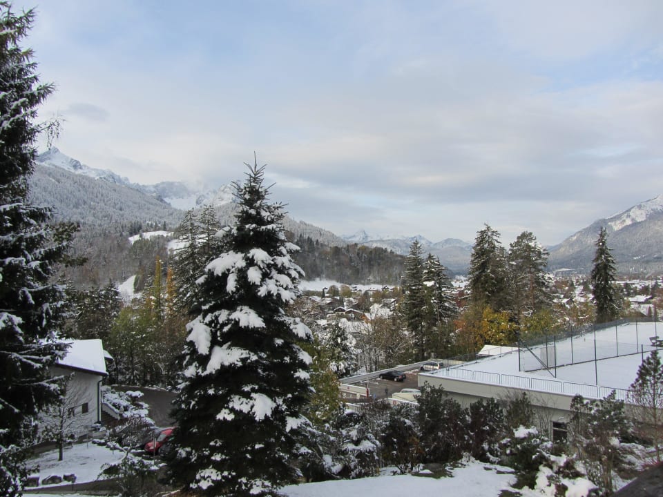 Ausblick auf die Alpspitz  Dorint Sporthotel Garmisch-Partenkirchen