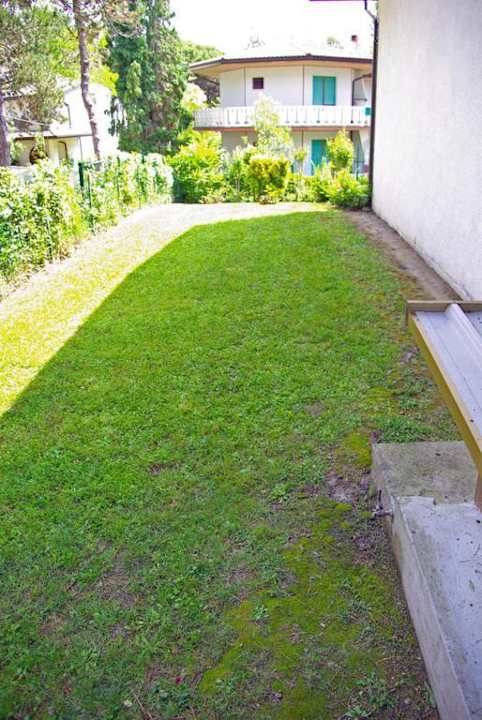 Garten links hinten Villa Erica