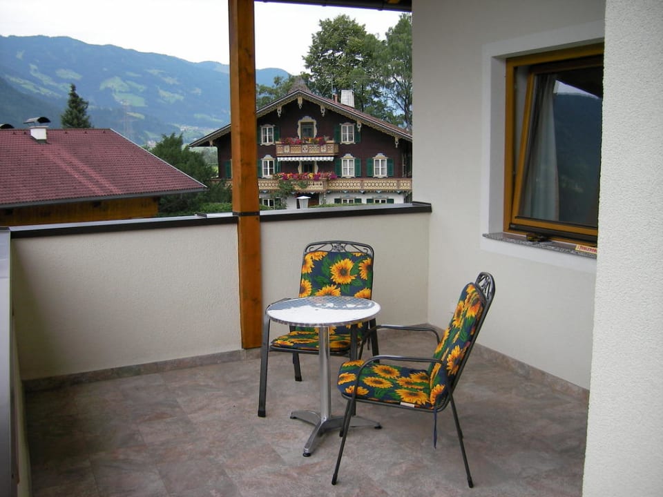 Balkon mit Aussicht auf die Berge Ferienhaus Zillertal