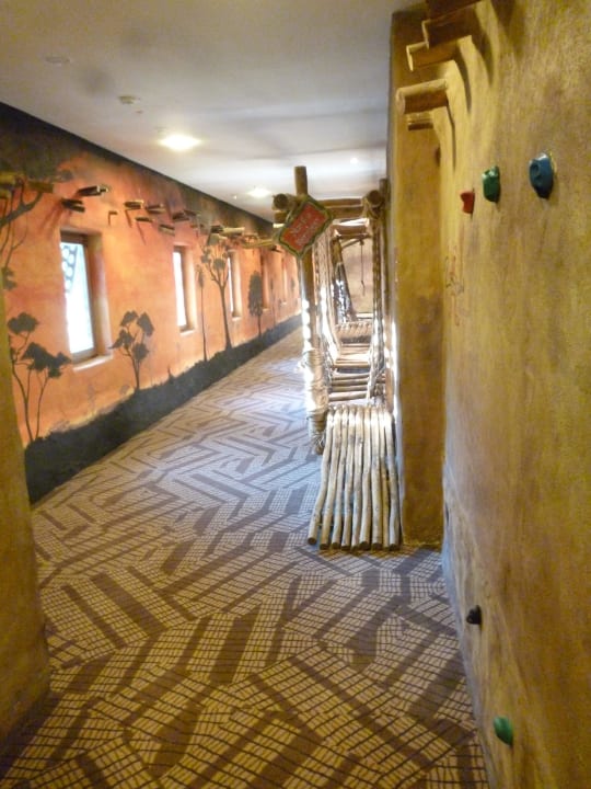 Flur mit Kletterlandschaft Hotel Matamba - Phantasialand Erlebnishotel