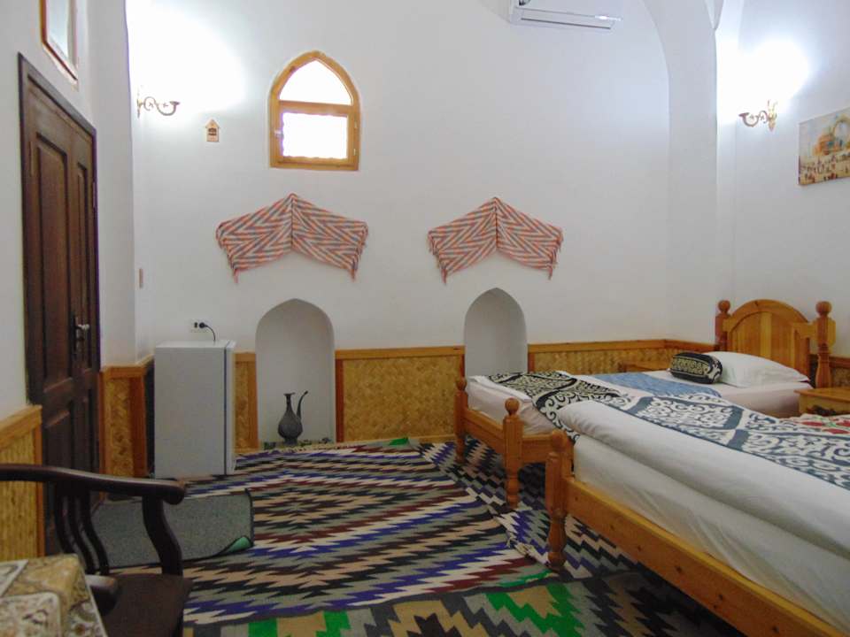 Zimmer Madrasah Polvon-Qori Boutique