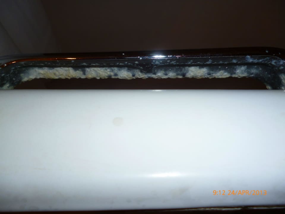 Wannengriff total eklig,verkalkt,nicht zu reinigen Hotel El Mouradi Djerba Menzel