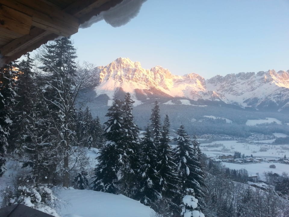 Blick ins Tal und auf Ellmau Haus Geigern