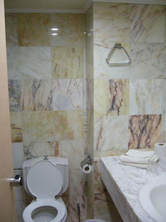 Badezimmer Kresten Palace Hotel