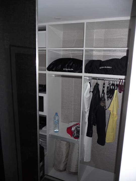 Kleiderschrank W Abu Dhabi - Yas Island