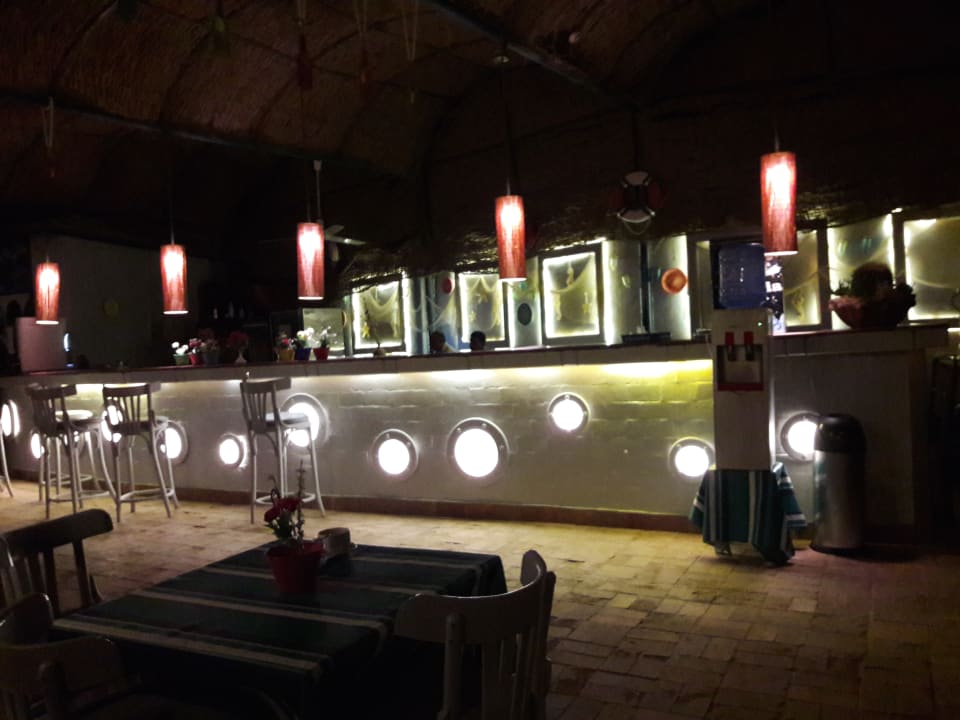 Gastro Lotus Bay Beach Resort