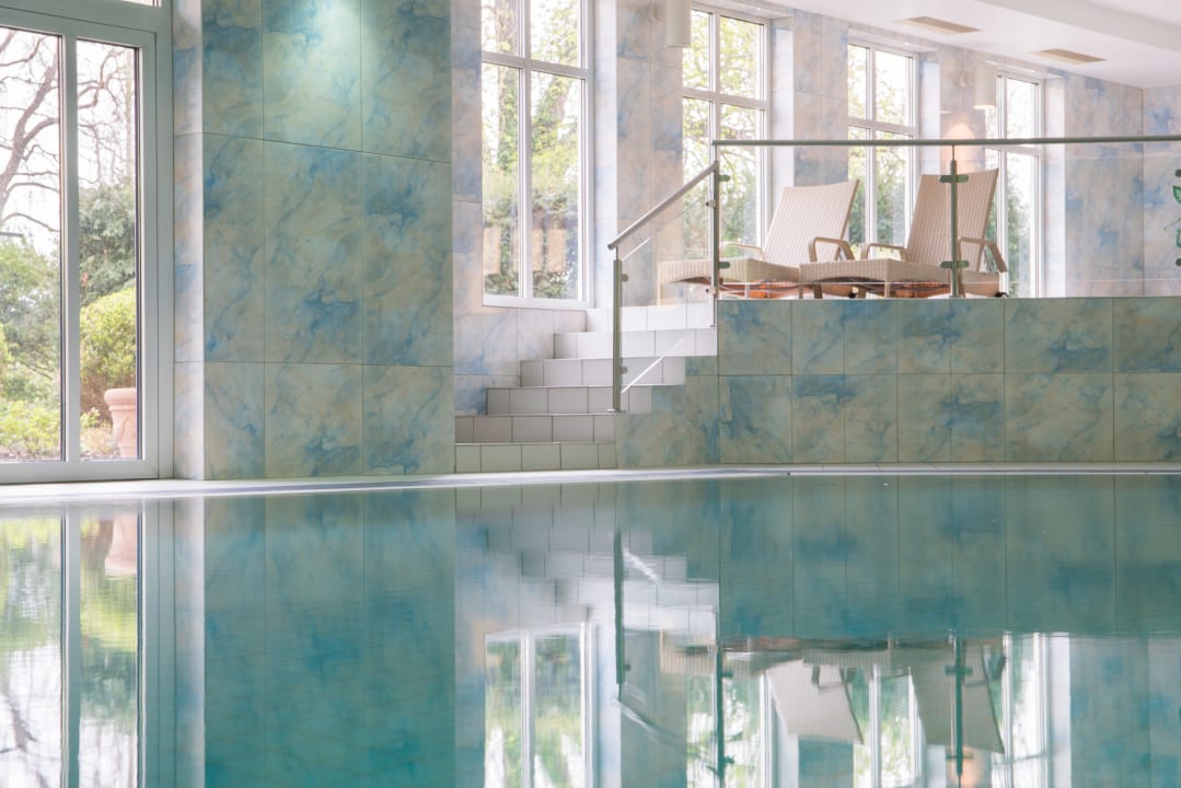 Pool Best Western Wein- & Parkhotel Nierstein