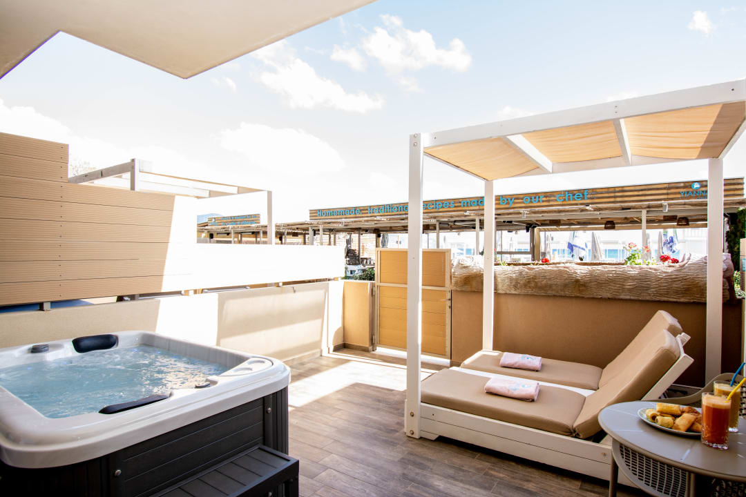 Zimmer Yianna Caravel By Checkin