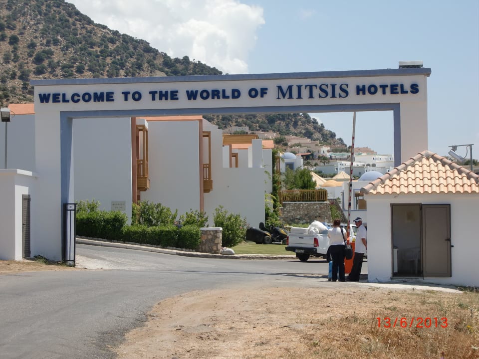 Einfahrt Mitsis Family Village