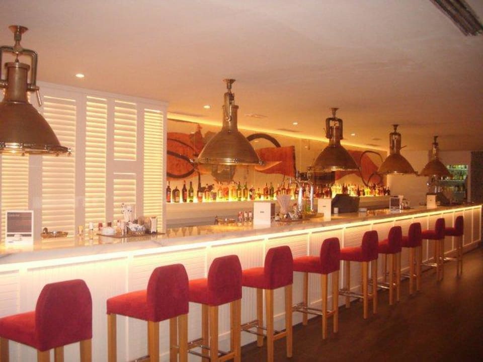 Neue Bar im Eingangsbereich Hotel H10 Conquistador