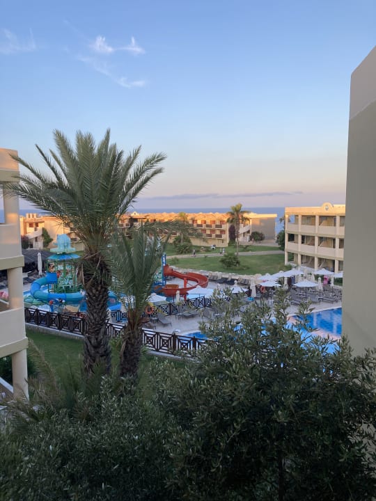 Außenansicht Hotel Kalithea Horizon Royal