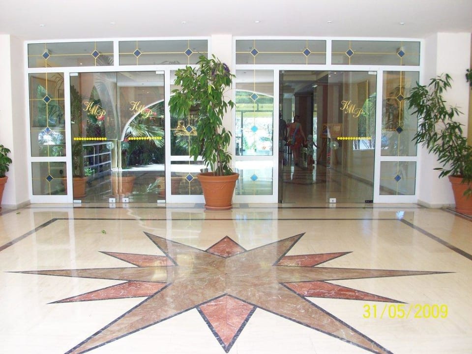 Eingang Hotel Kalithea Mare Palace